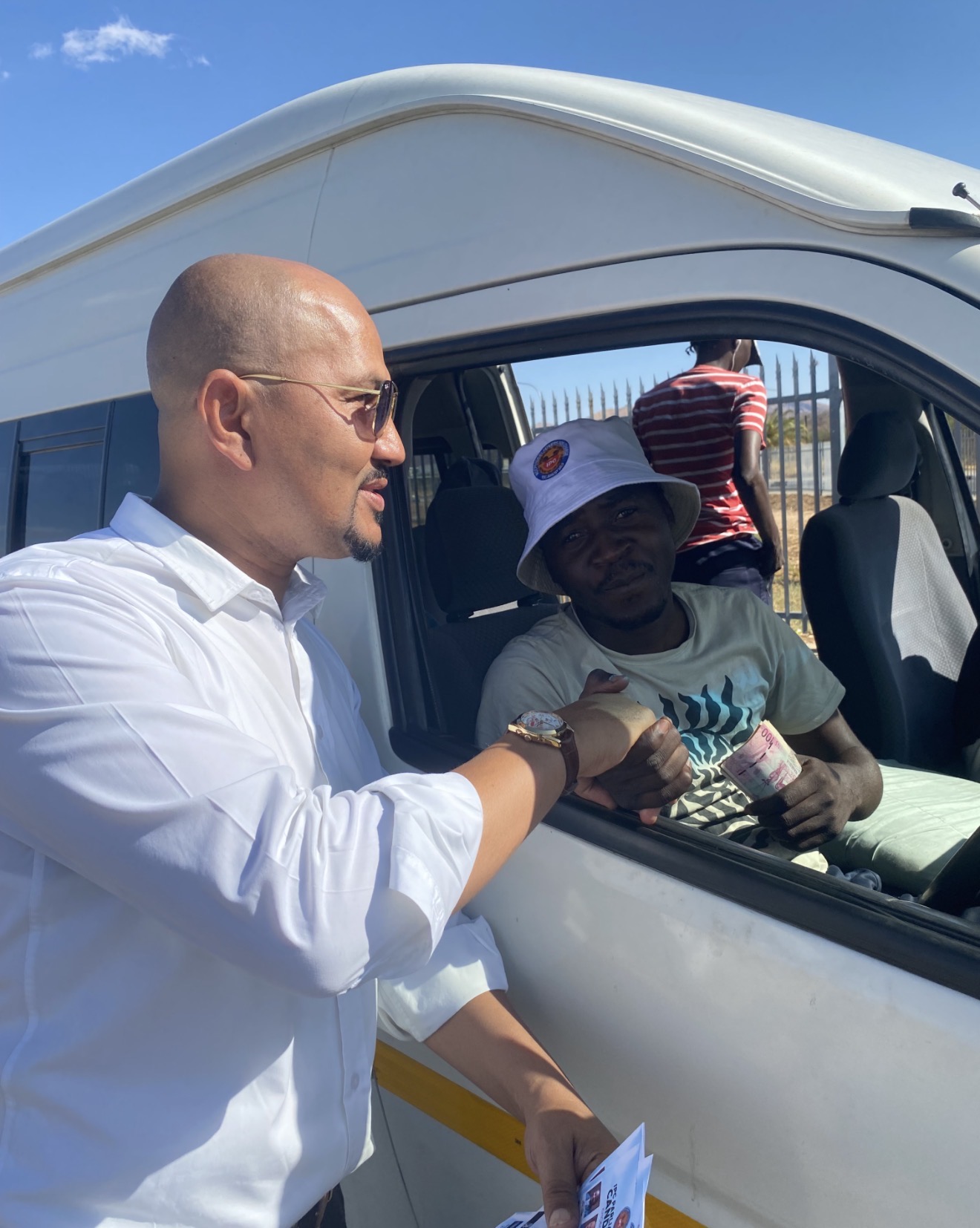 Constituent outreach at vehicle stop